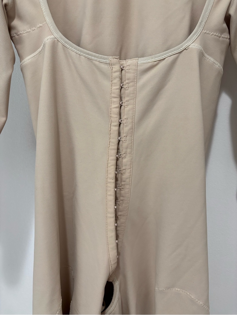 Marena Recovery Bodysuit 3/4 Sleeve Sculpting Suit in Beige XL - Picture 3 of 10